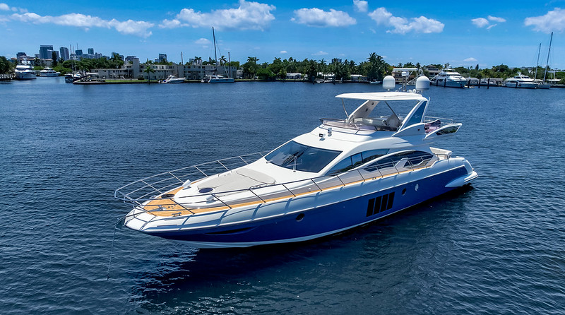 64ft Azimut yacht